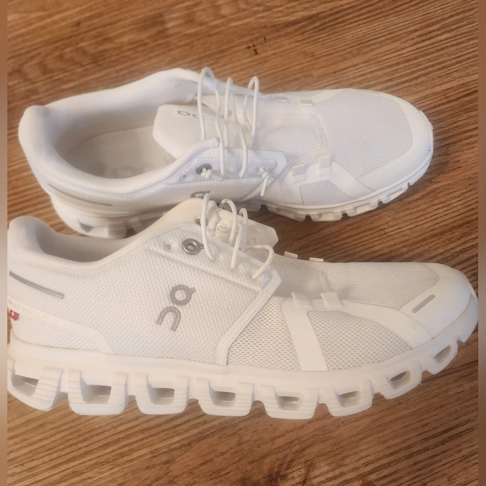 Size 9 Women's On Cloud 6 - Picture 7 of 9